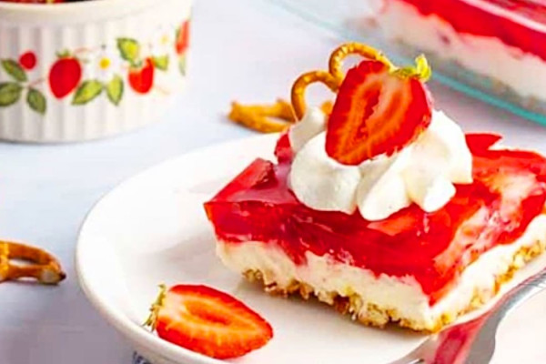 Strawberry Pretzel Salad Recipe - How To Make Jello Salad - Jello Recipe Ideas