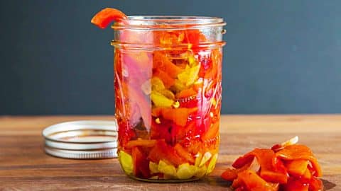 Italian Roasted Pickled Red Peppers Recipe | DIY Joy Projects and Crafts Ideas