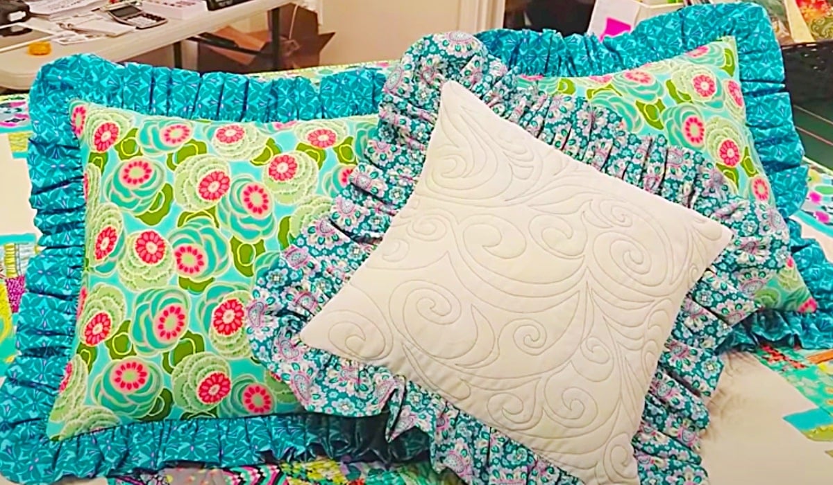 How To Make A Ruffled Pillow Sham | DIY Joy Projects and Crafts Ideas