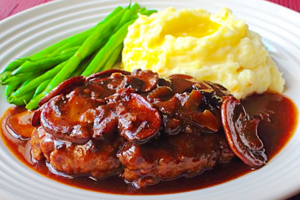 Easy Salisbury Steak Recipe - Ground Beef Ideas - How To Make Hamburger Steaks And Gravy - Salisbury Steak Recipe - Easy Dinner Ideas