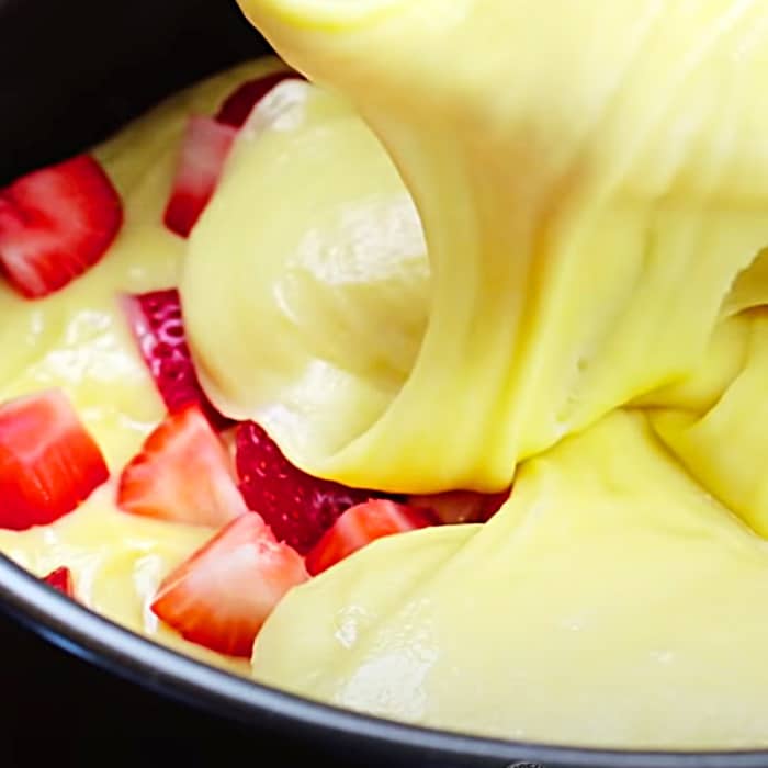Strawberry Cake Recipe - Summer Dessert Ideas - Easy Fruitcake Recipe