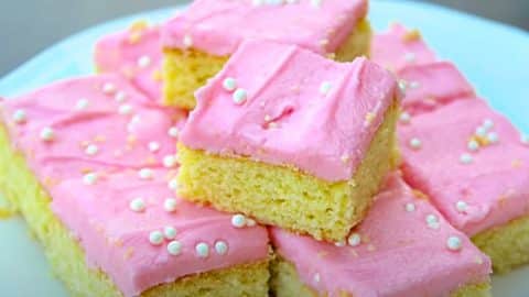 Sugar Cookie Bars With Buttercream Frosting Recipe | DIY Joy Projects and Crafts Ideas