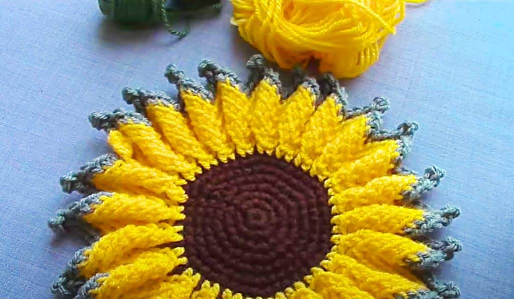 How To Crochet A Sunflower Hot Pad - Easy Hot Pad Pattern - Easy Crochet Pattern