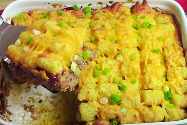 How To Make Meatloaf Tater Tot Casserole - Easy Dinner Ideas - Cheap Meal Ideas - Meal Prep Ideas