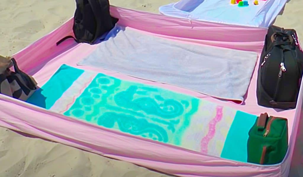 Beach Blanket Hack - Fitted Sheet Hack - Clean Beach Blanket - How To Keep Your Beach Blanket Clean