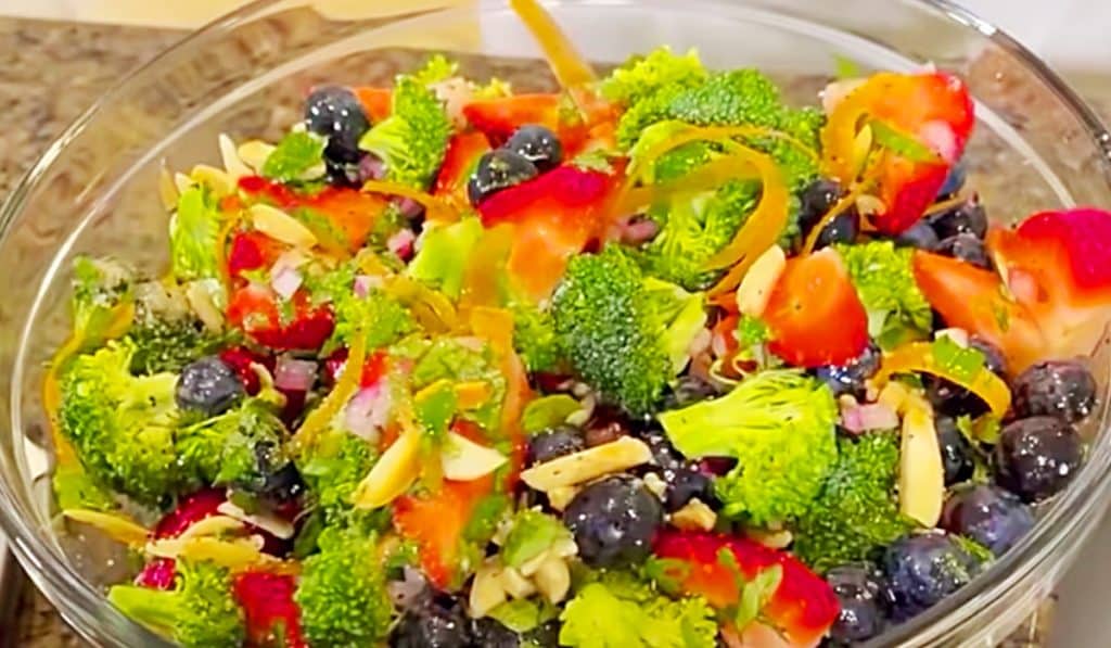 Broccoli And Berry Salad Recipe - Easy Salad Ideas Healthy Meal Ideas