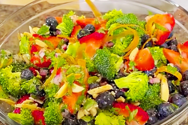 Broccoli And Berry Salad Recipe - Easy Salad Ideas Healthy Meal Ideas