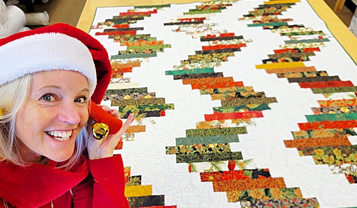 Christmas In July Candy Cane Quilt | DIY Joy Projects and Crafts Ideas