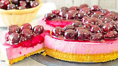 No-Bake Cherry Cheesecake Recipe | DIY Joy Projects and Crafts Ideas