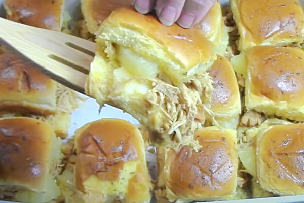 Crockpot Chicken Teriyaki Sliders Recipe - Easy Crockpot Ideas - Low Cost Meal Recipes