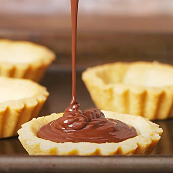 Mini Chocolate Tarts Recipe - Easy Mini Tarts - Dessert Ideas - Chocolate Pie Recipe