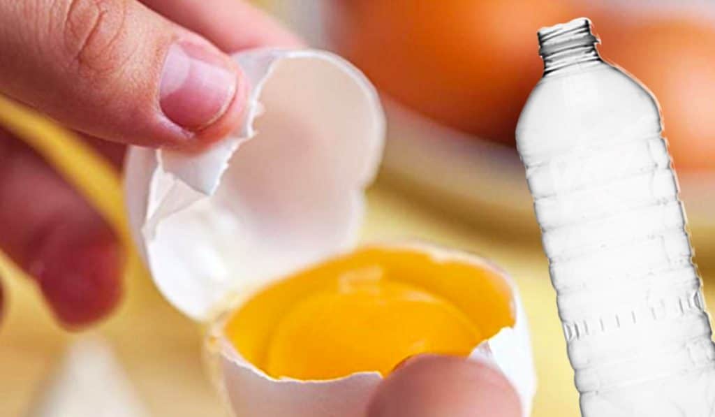 How To Separate Egg Yolks Using A Plastic Bottle - Easy Egg Yolk Hack - Food Hacks