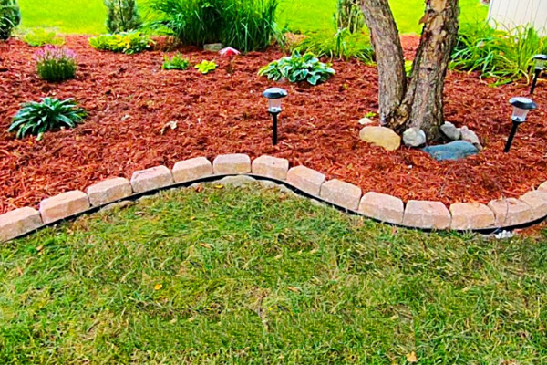 Easy No-Dig Garden Border - How To Make A Garden Border - Garden Bed Border - DIY Outdoor Ideas - DIY Garden Ideas