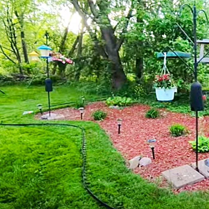 Easy No-Dig Garden Border - How To Make A Garden Border - Garden Bed Border - DIY Outdoor Ideas - DIY Garden Ideas