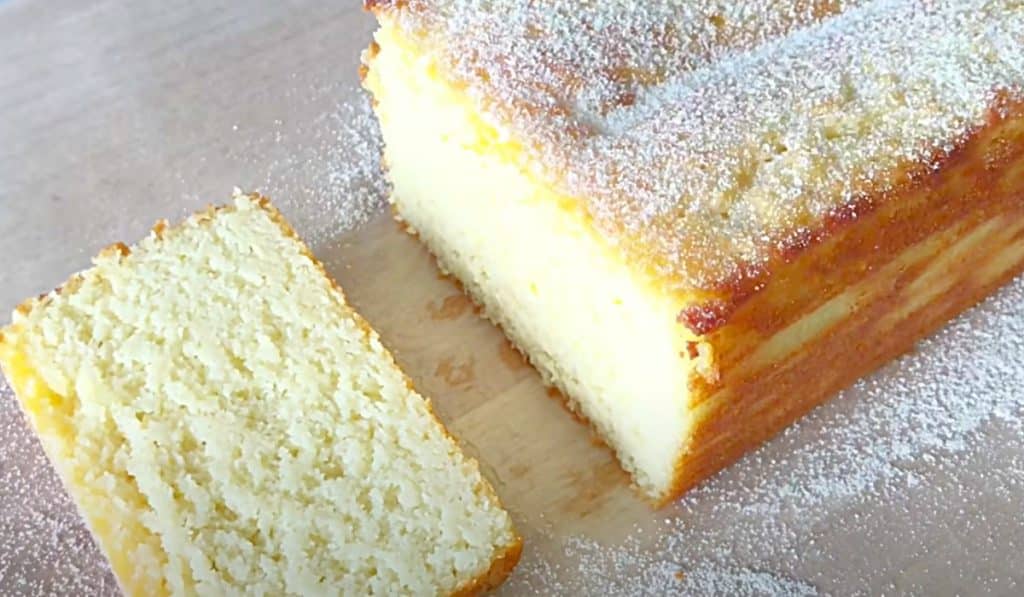 Keto Yogurt Almond Cake - Easy Keto Desserts - How To Make A Keto Cake - Keto Recipes