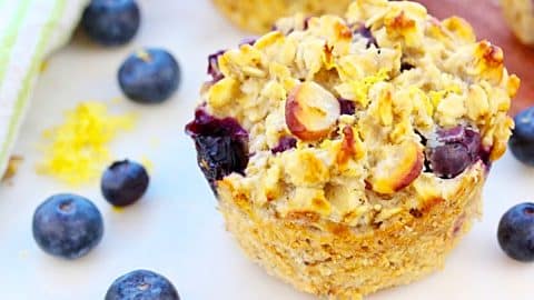 Baked Oatmeal And Blueberry Muffin Cups | DIY Joy Projects and Crafts Ideas
