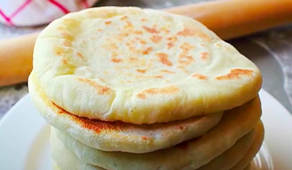 Easy Homemade Pita Bread Recipe - How To Make Pita Bread - Easy Way To Make Homemade Flatbread