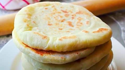 Easy Homemade Pita Bread Recipe | DIY Joy Projects and Crafts Ideas