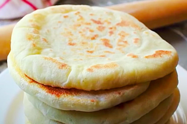 Easy Homemade Pita Bread Recipe - How To Make Pita Bread - Easy Way To Make Homemade Flatbread
