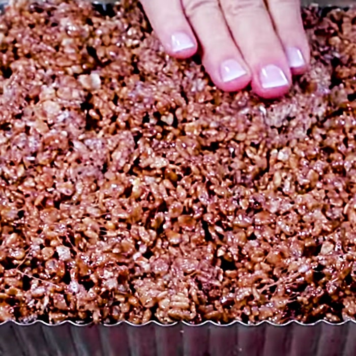 Nutella Swirl Rice Krispie Treats Recipe - How To Make Rice Krispie Treats - Chocolate Snack Bar Recipe