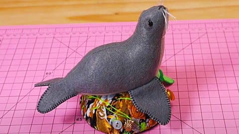 How To Make A Seal Pincushion With Free Pattern | DIY Joy Projects and Crafts Ideas