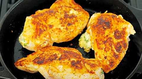 Cheesy Spinach-Stuffed Chicken Breasts Recipe | DIY Joy Projects and Crafts Ideas