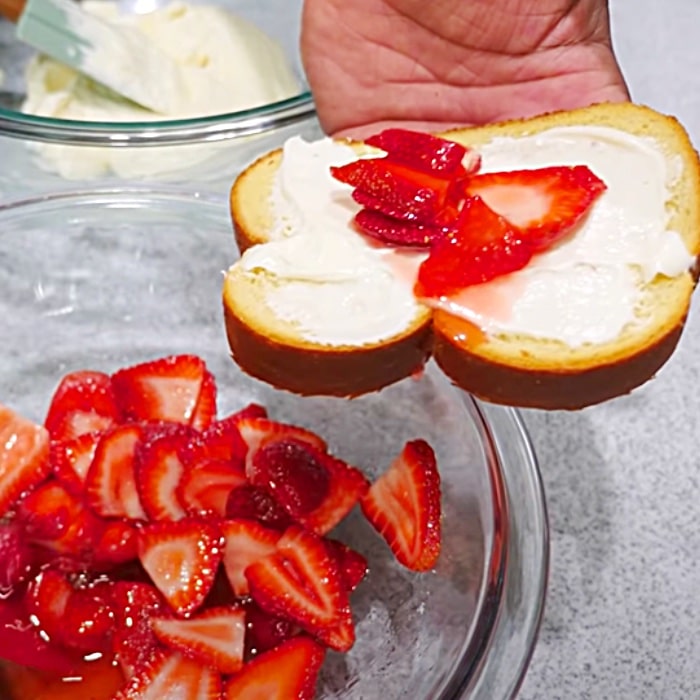 Strawberry Stuffed French Toast Recipe - Easy Breakfast Ideas - Brunch Recipes - Weekend Breakfast Recipes