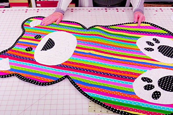 How To Make A Teddy Bear Rug - Easy Jelly Roll Rug - Fabric strip Rug