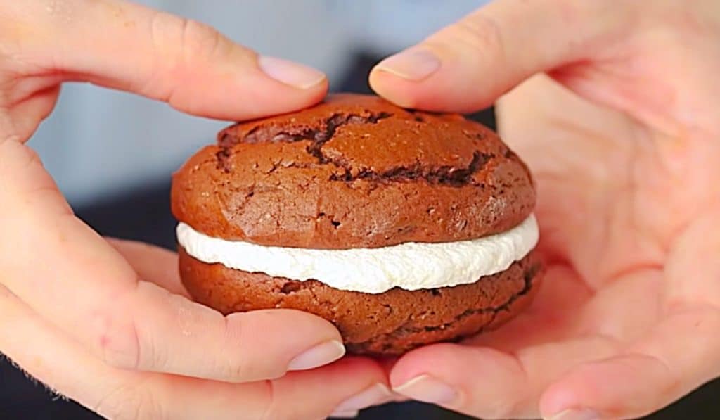 Copycat Whoopie Pie Recipe - Easy Cookie Ideas - Easy Baking Ideas