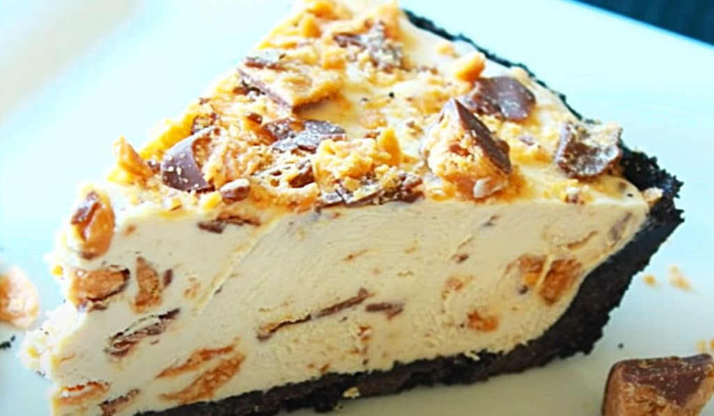 Butterfinger Frozen Pie Recipe - Easy Frozen Pie - How To Make A Frozen Pie - Butterfinger Recipes