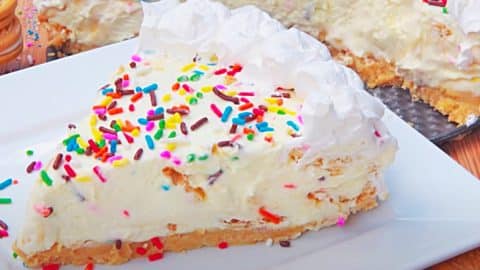 No-Bake Cake Batter Cheesecake Recipe | DIY Joy Projects and Crafts Ideas