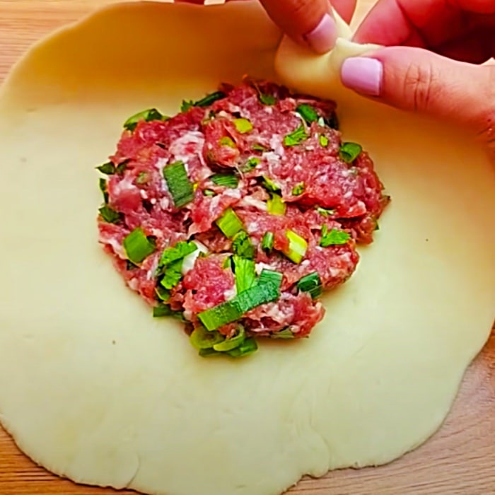 Ground Beef Ideas - Easy Meal Ideas - Family Recipes - Meat Pockets Recipe