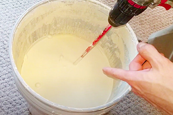 How To Mix Paint Properly Using A Drill - Easy Way To Mix Paint - Painting Hacks