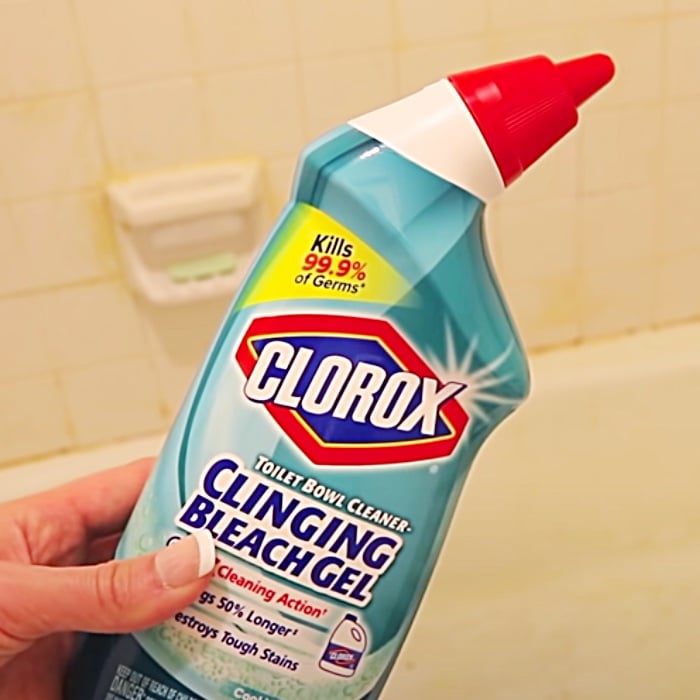 How To Clean A Moldy Shower - Easy Way To Clean Mold - Cleaning With Bleach
