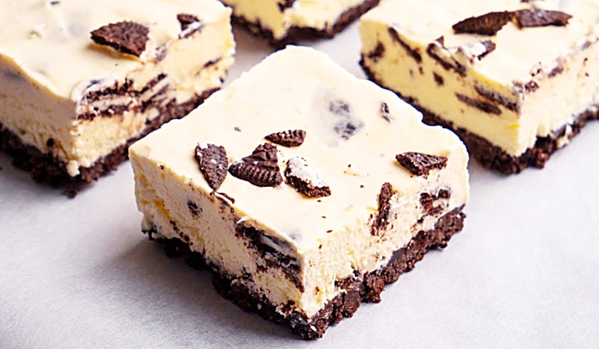 No-Bake Oreo Cheesecake Bars Recipe | DIY Joy Projects and Crafts Ideas