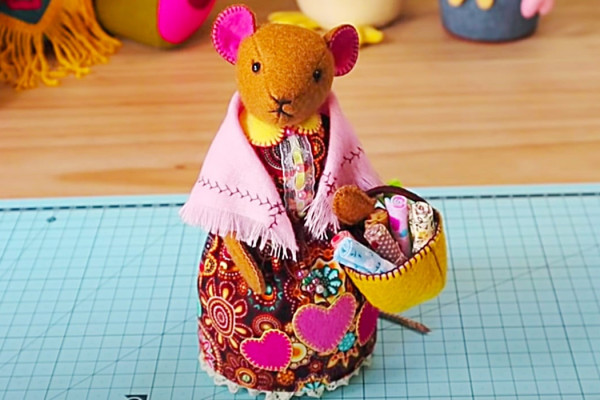Patchwork Mouse Pattern - Homemade Stuffed Animals - Easy DIY Toy - Patchwork Room Decor