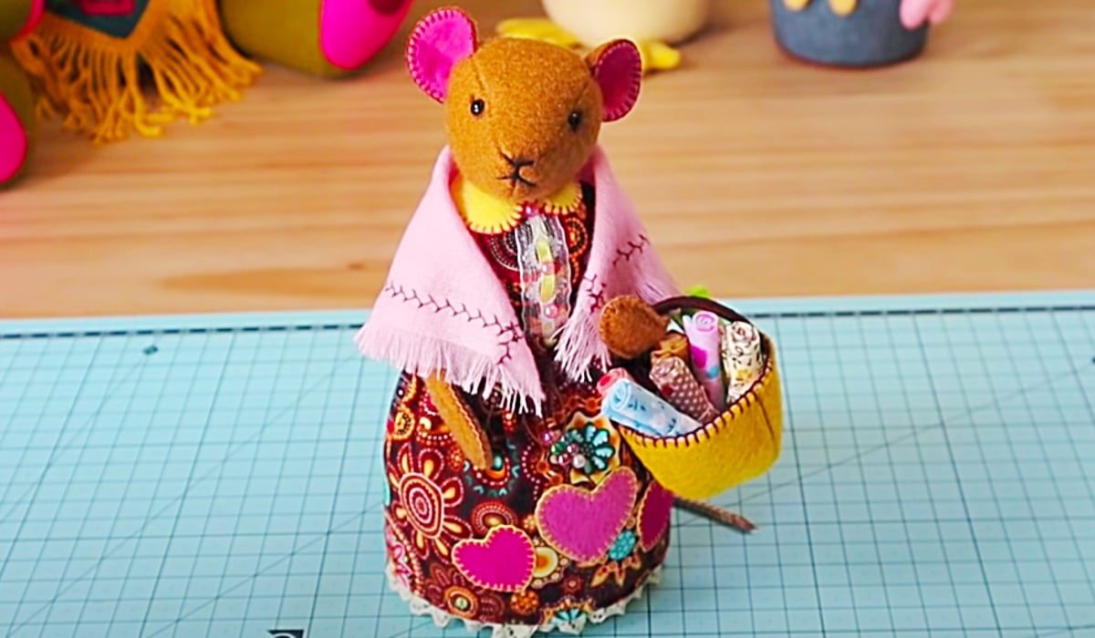 How To Make A Patchwork Mouse With Free Pattern