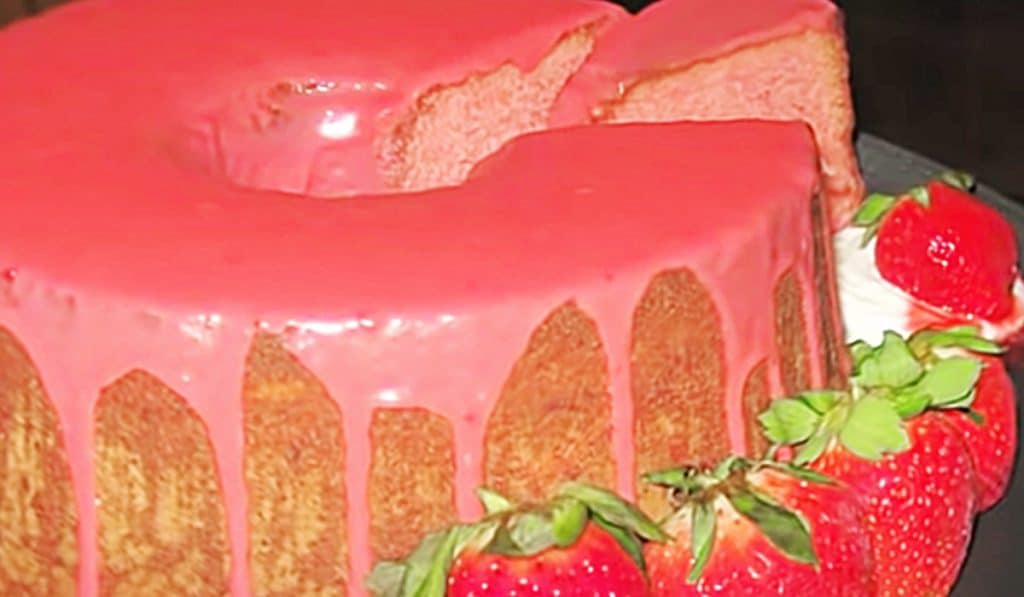 How To Make Strawberry Pound Cake - Easy Pound Cake Recipe - Fruitcake Ideas - Strawberry Jello Cake