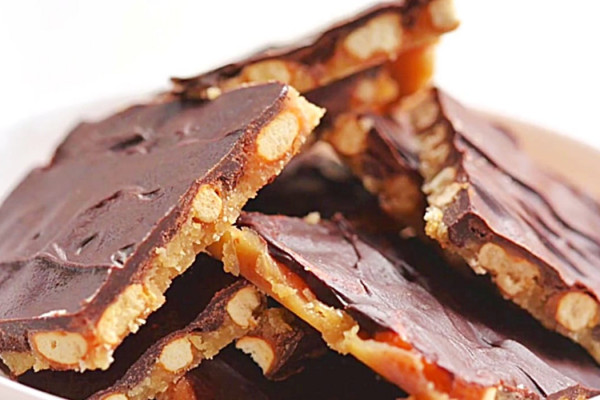 Chocolate Pretzel Caramel Bars Recipe - Easy Snack Bar Recipe - How To Make Pretzel Bars