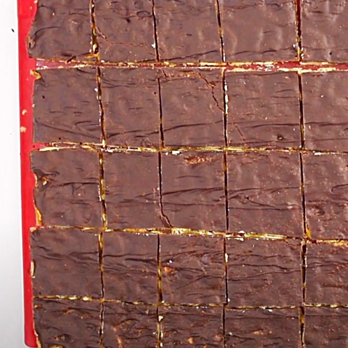 Chocolate Pretzel Caramel Bars Recipe - Easy Snack Bar Recipe - How To Make Pretzel Bars