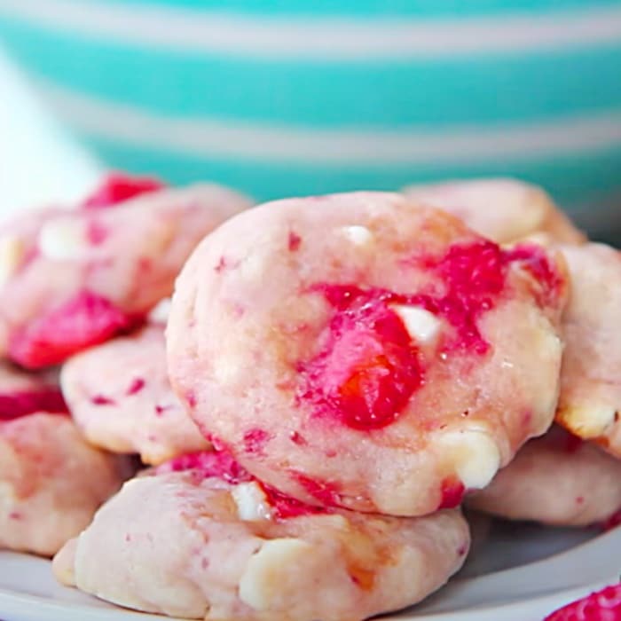 Strawberry Shortcake Cookies - How To Make Strawberry Cookies - Easy Dessert Ideas - Cookie Recipe