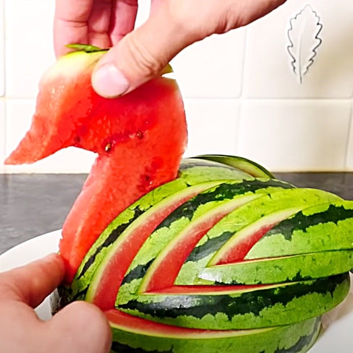 How To Make A Watermelon Swan - Easy Watermelon Ideas - Food Sculpture - Swan Melon Recipe