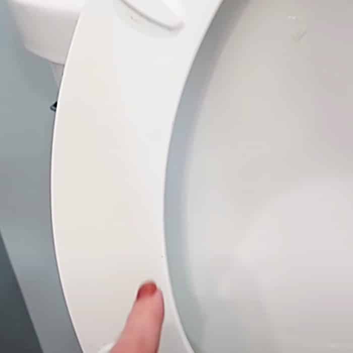 Remove Yellow Stains From The Toilet Seat And Lid - How To Remove Yellow Stains From Toilet Seat Cover
