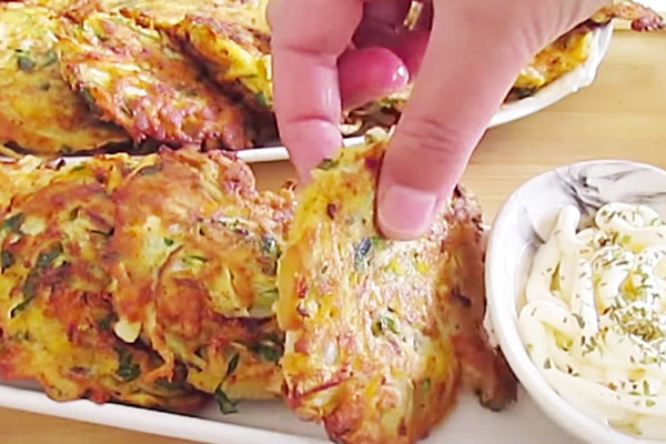 Onion Fritters Recipe - Easy Fritters Recipe - How To make Onion Fritters