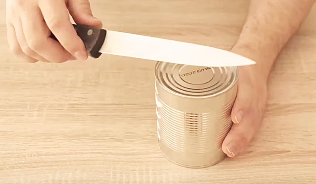 How to Open a Can Without a Can Opener (3 Ways)