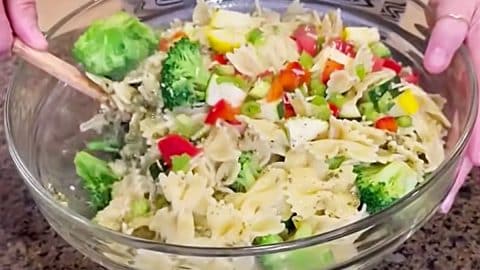 Paula Deen’s Veggie Pasta Salad Recipe | DIY Joy Projects and Crafts Ideas