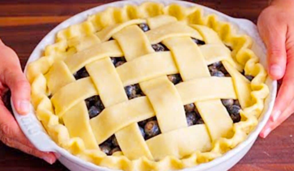 How To make A Homemade Pie Crust - Dessert Ideas - Recipe Repertoire Ideas