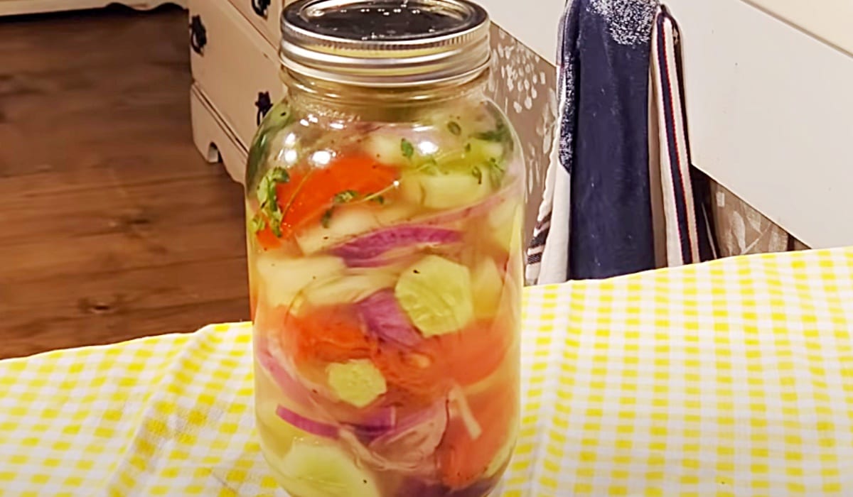 Canned Summer Salad Recipe | DIY Joy Projects and Crafts Ideas