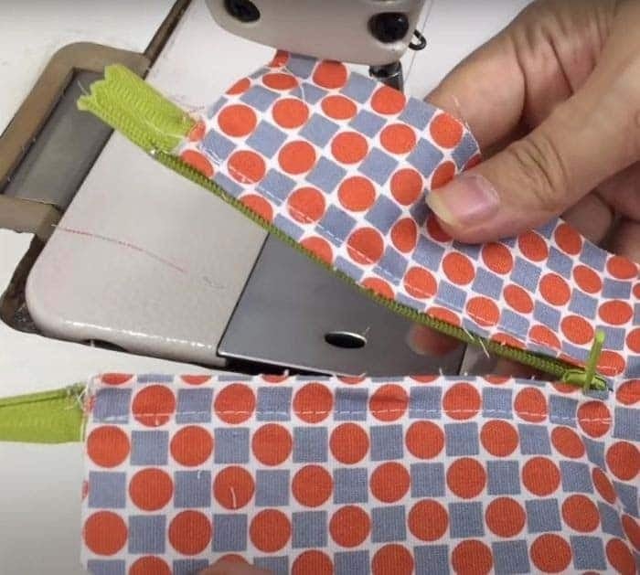 Beginner-sewing-tricks