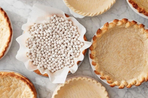 Easy to Make Pie Dough and Crust